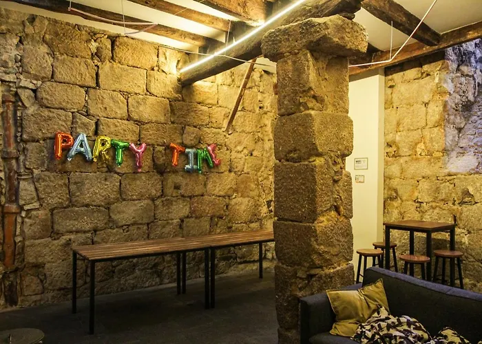 Onefam Ribeira Hostal