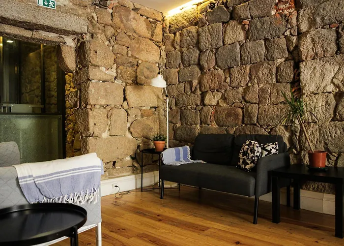 Onefam Ribeira Hostal *